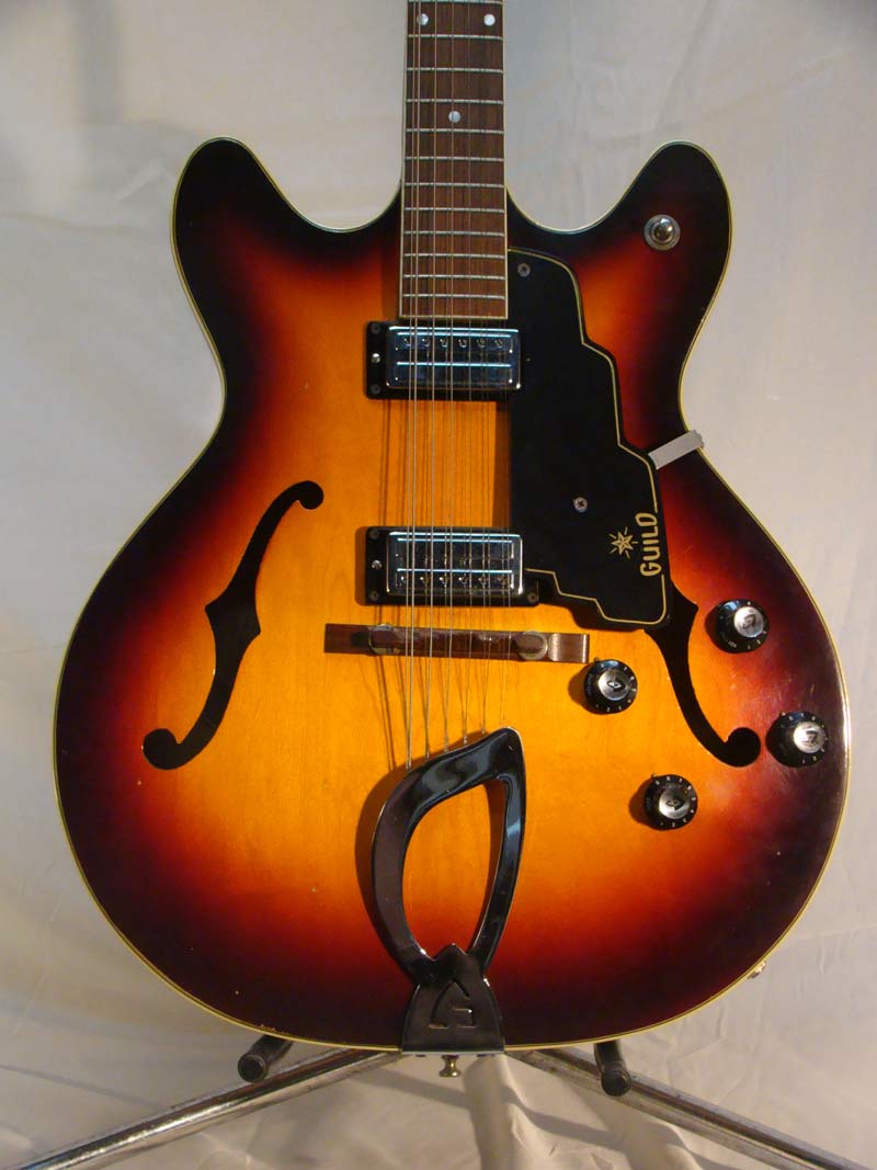 photo of electric guitar: 1966 Guild Starfire XII