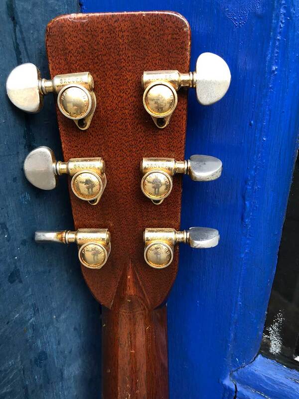 photo of back of headstock of 1962 Martin D28E